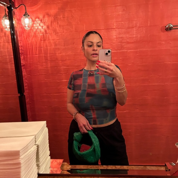 Meet your Posher, Natasha - Picture 3 of 4